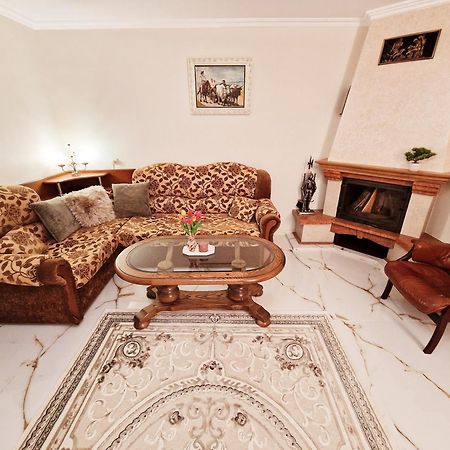 Kiki'S Villa Codru Екстериор снимка