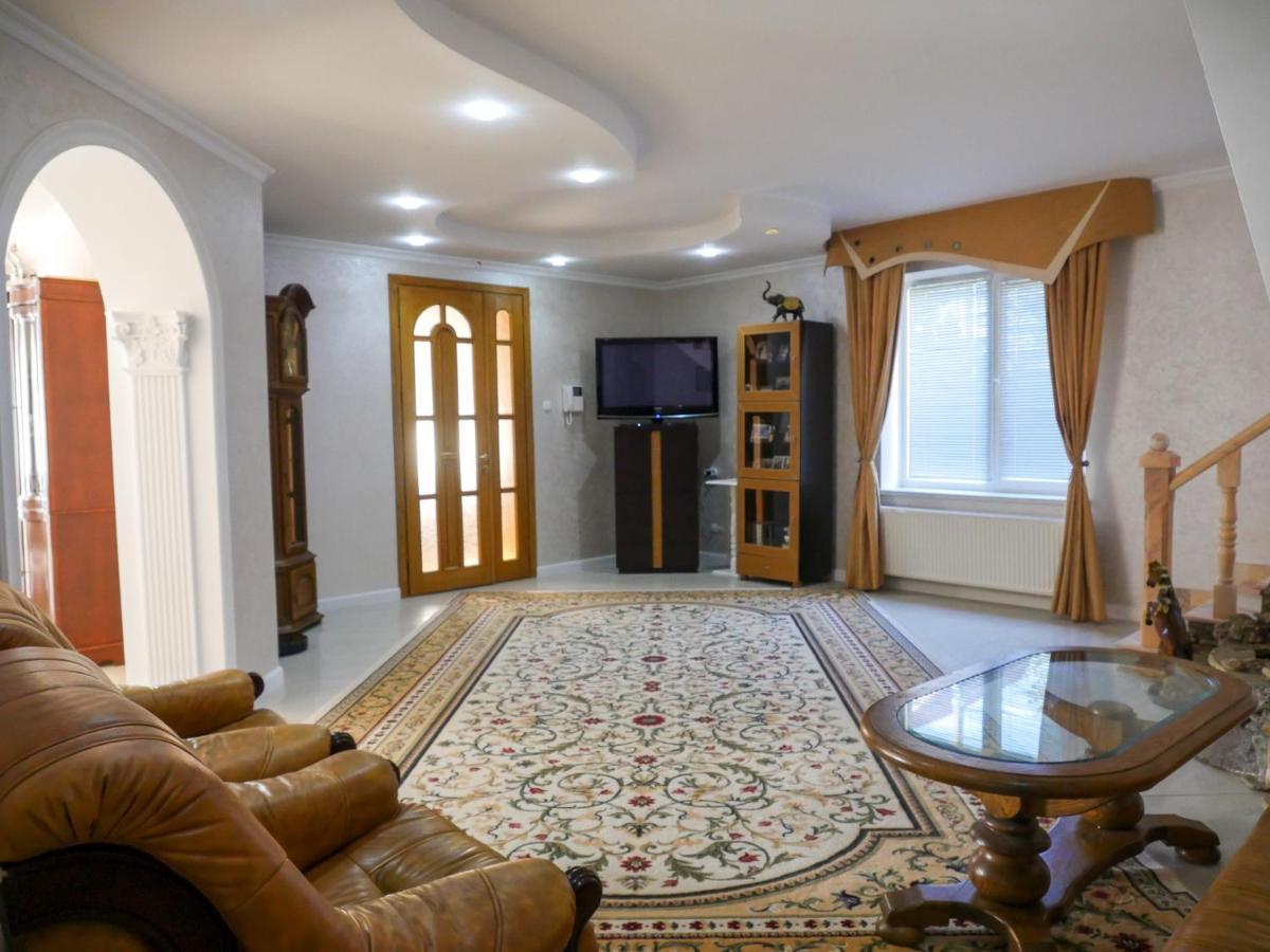 Kiki'S Villa Codru Екстериор снимка